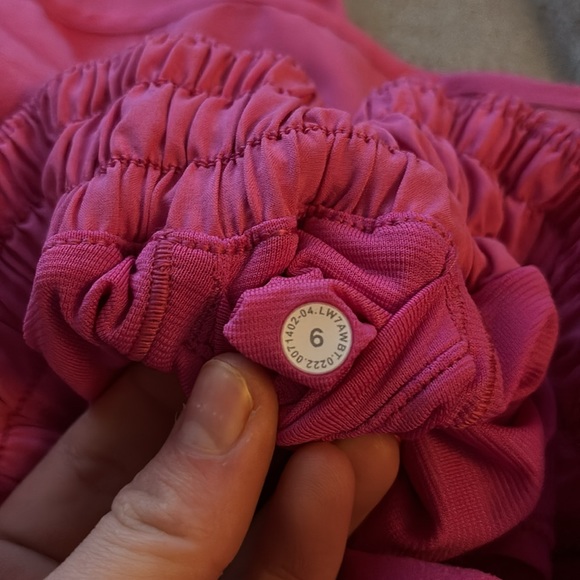 Sonic pink Lululemon HR, 4’, Size 6 - Picture 3 of 5